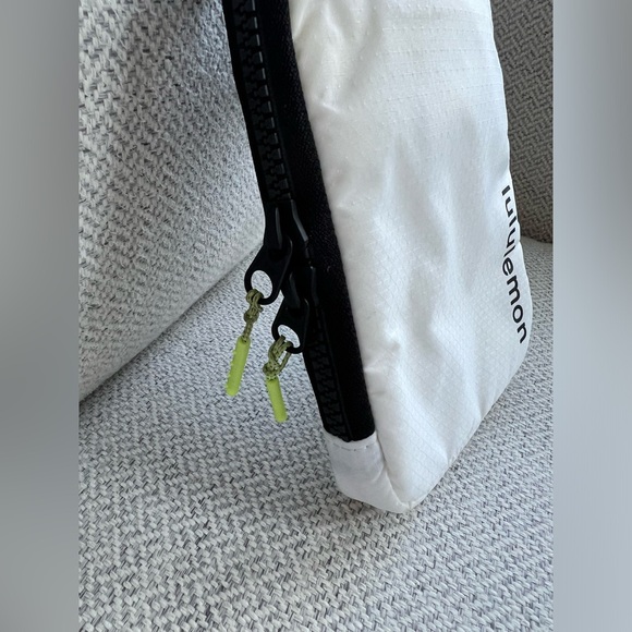 Lululemon white crossbody purse - Picture 2 of 5